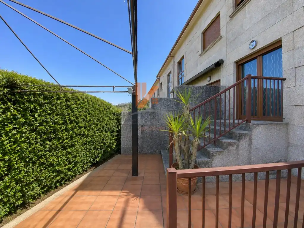 Casa adosada en venta en Rua Fontela, O Pino