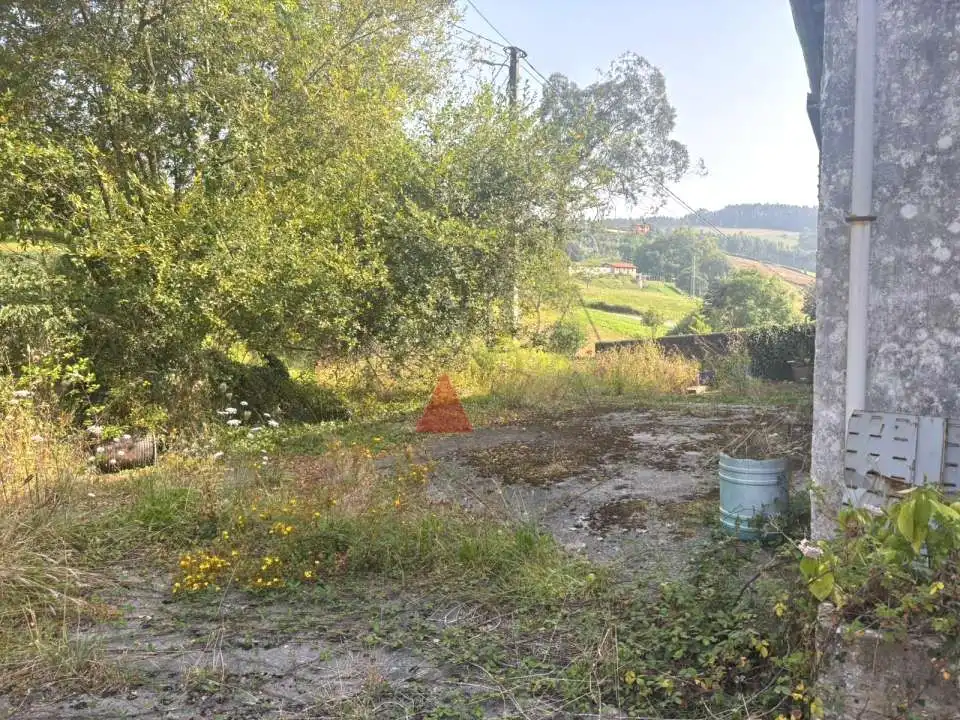 Houses for sale in Soba  with Private garden