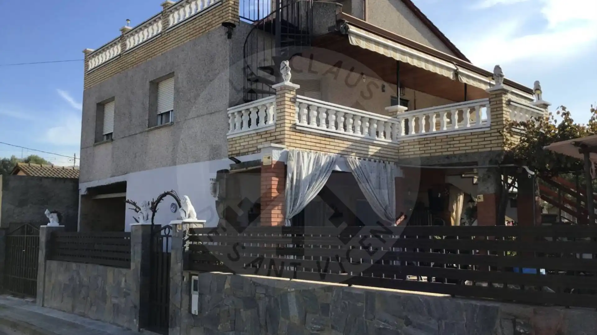 Vista exterior de Casa o chalet en venta en Castellgalí con Calefacción, Jardín privado y Terraza