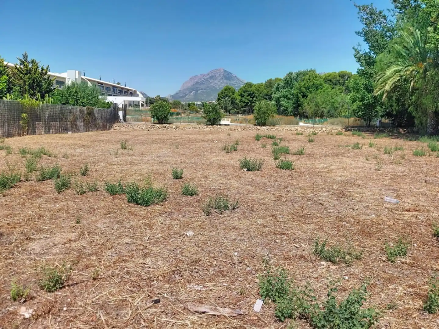 Terrenos y solares en venta en Pueblo - Urbanizaciones