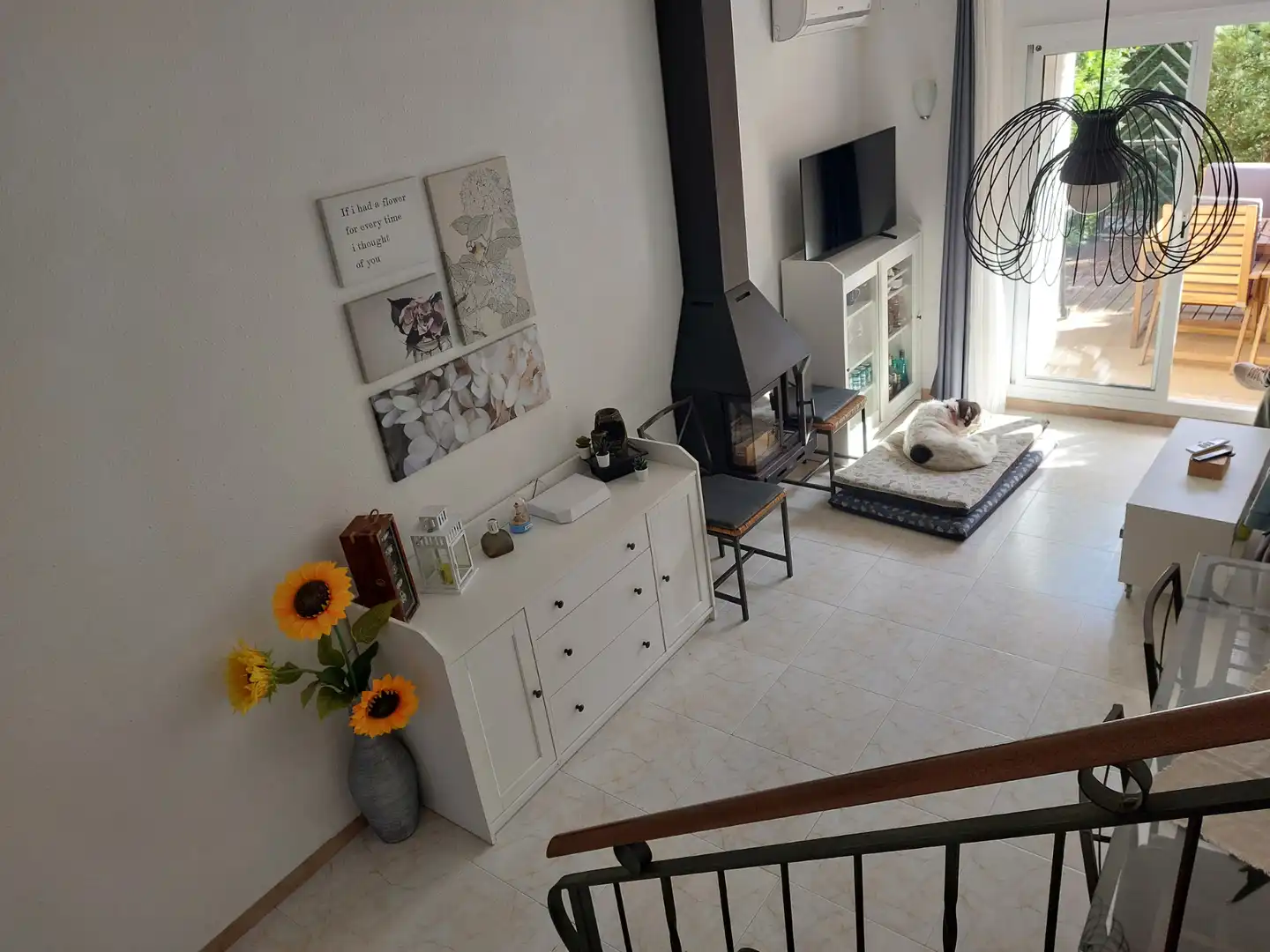 Wohnzimmer von Einfamilien-Reihenhaus zum Verkauf in L'Estartit mit Klimaanlage, Heizung und Terrasse