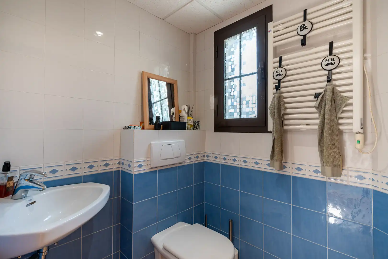 Badezimmer von Einfamilien-Reihenhaus zum Verkauf in Llucmajor mit Privatgarten, Terrasse und Schwimmbad