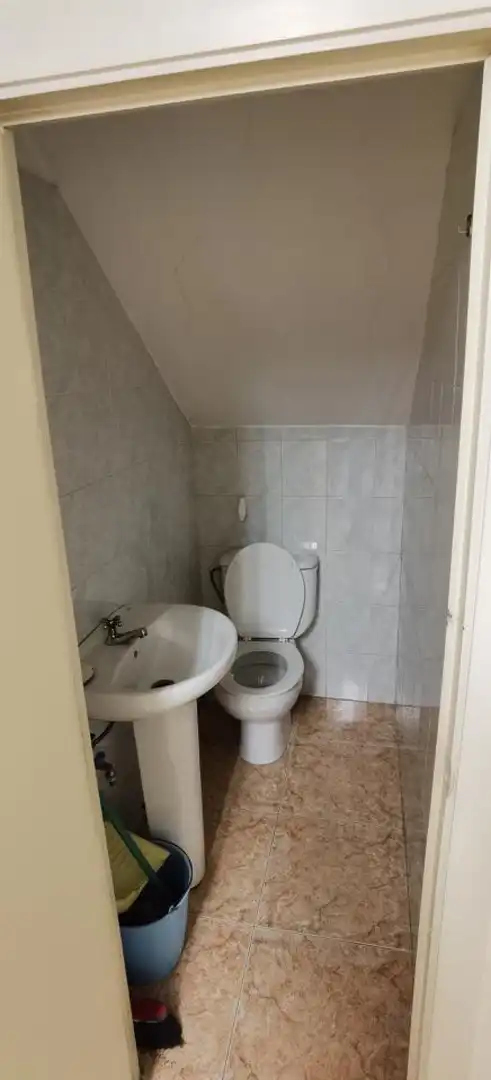 Badezimmer von Büro zur Miete in Gijón 