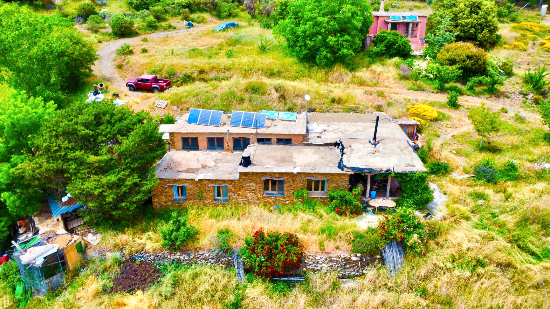 Vista exterior de Finca rústica en venda en Válor amb Terrassa, Traster i Piscina