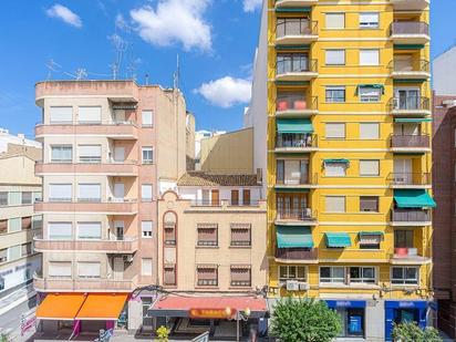 Vista exterior de Pis en venda en Villena amb Calefacció