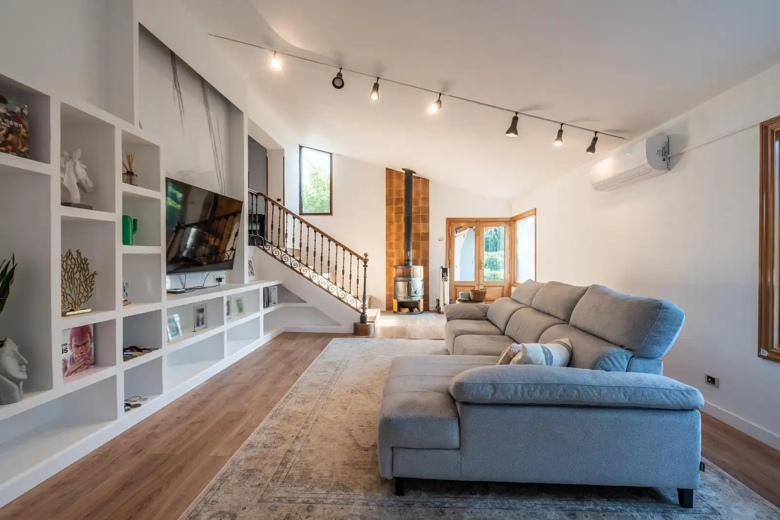 Sala de estar de Casa o chalet en venta en Las Rozas de Madrid con Aire acondicionado, Calefacción y Jardín privado