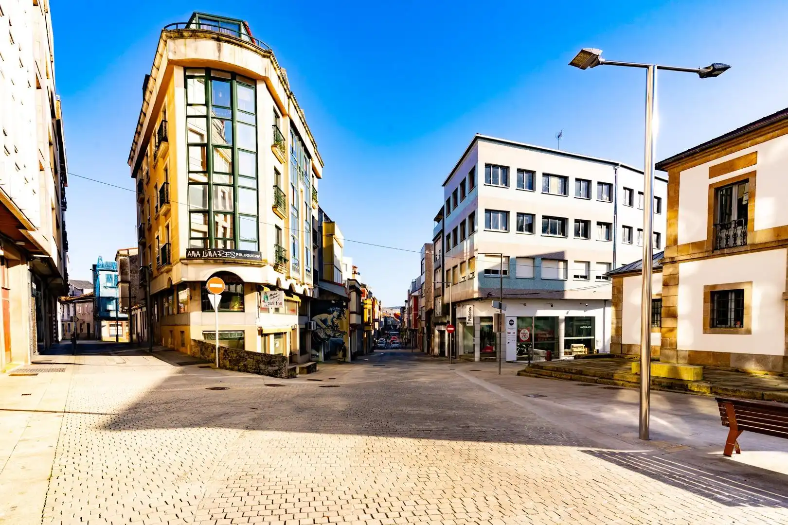 Außenansicht von Geschaftsraum zum Verkauf in Carballo