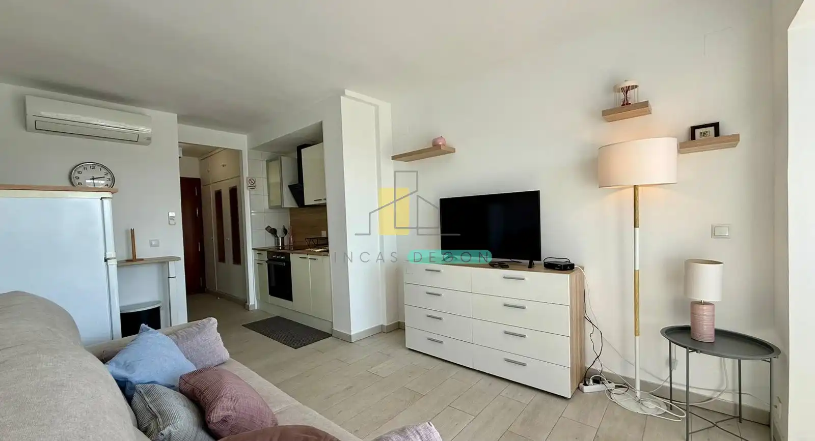 Sala de estar de Estudio en venta en Roses con Calefacción, Jardín privado y Piscina