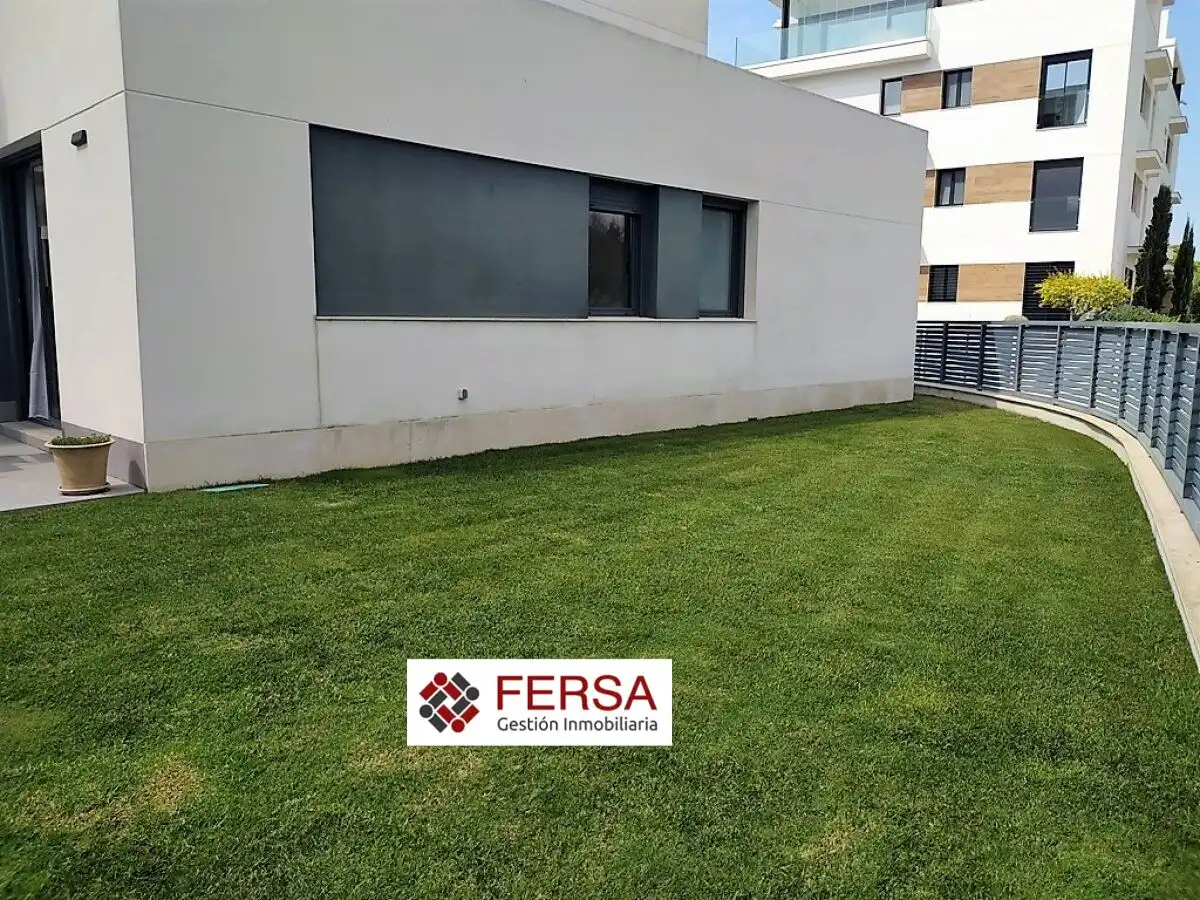 Wohnung zur Miete in El Puerto de Santa María mit Klimaanlage, Heizung und Privatgarten