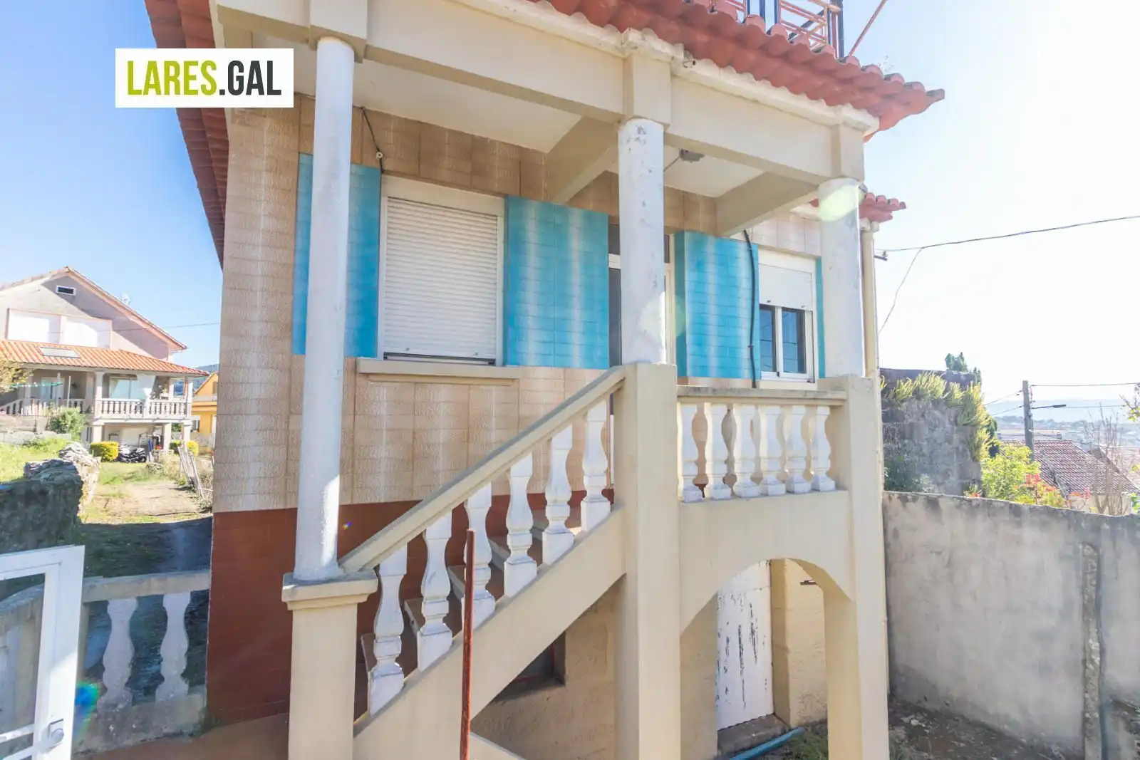 Vista exterior de Casa o xalet en venda en Cangas  amb Terrassa