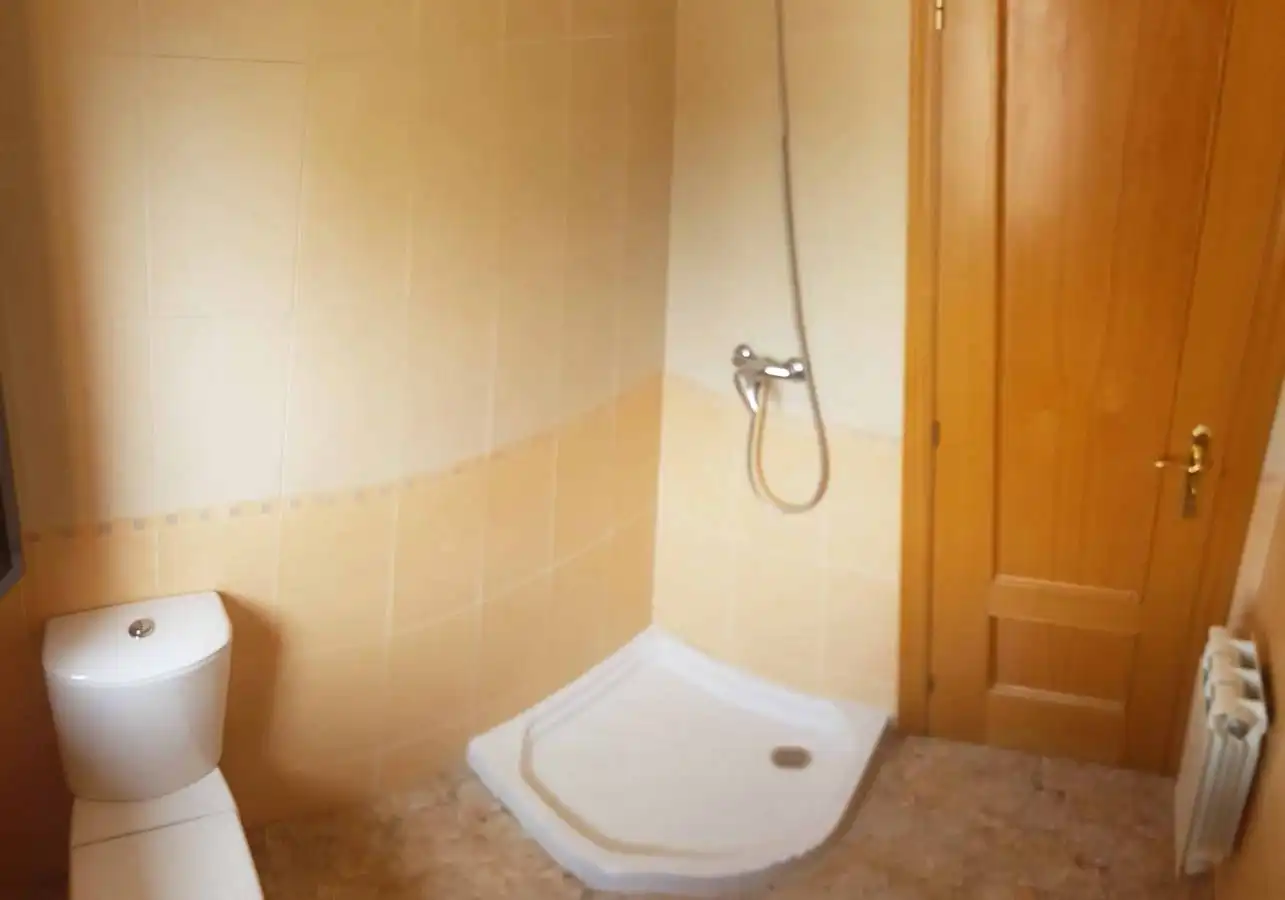 Badezimmer von Maisonette zur Miete in Medina de Rioseco mit Heizung, Balkon und Haustiere erlaubt