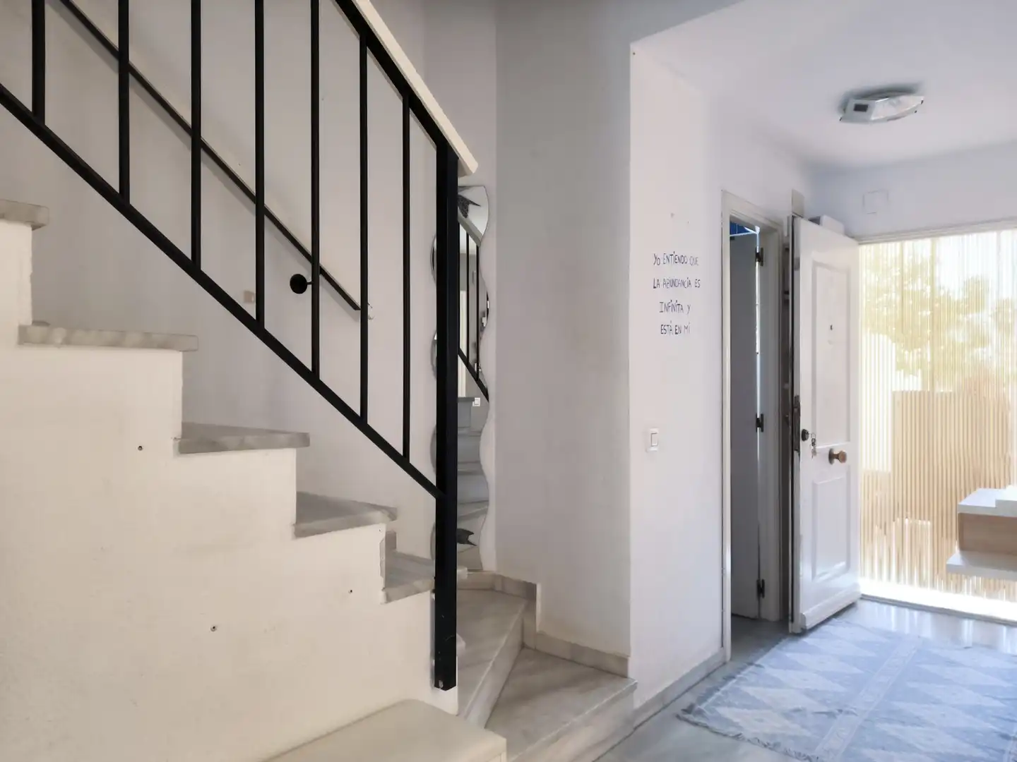 Reihenhaus zum Verkauf in Palomares del Río, imagen 2