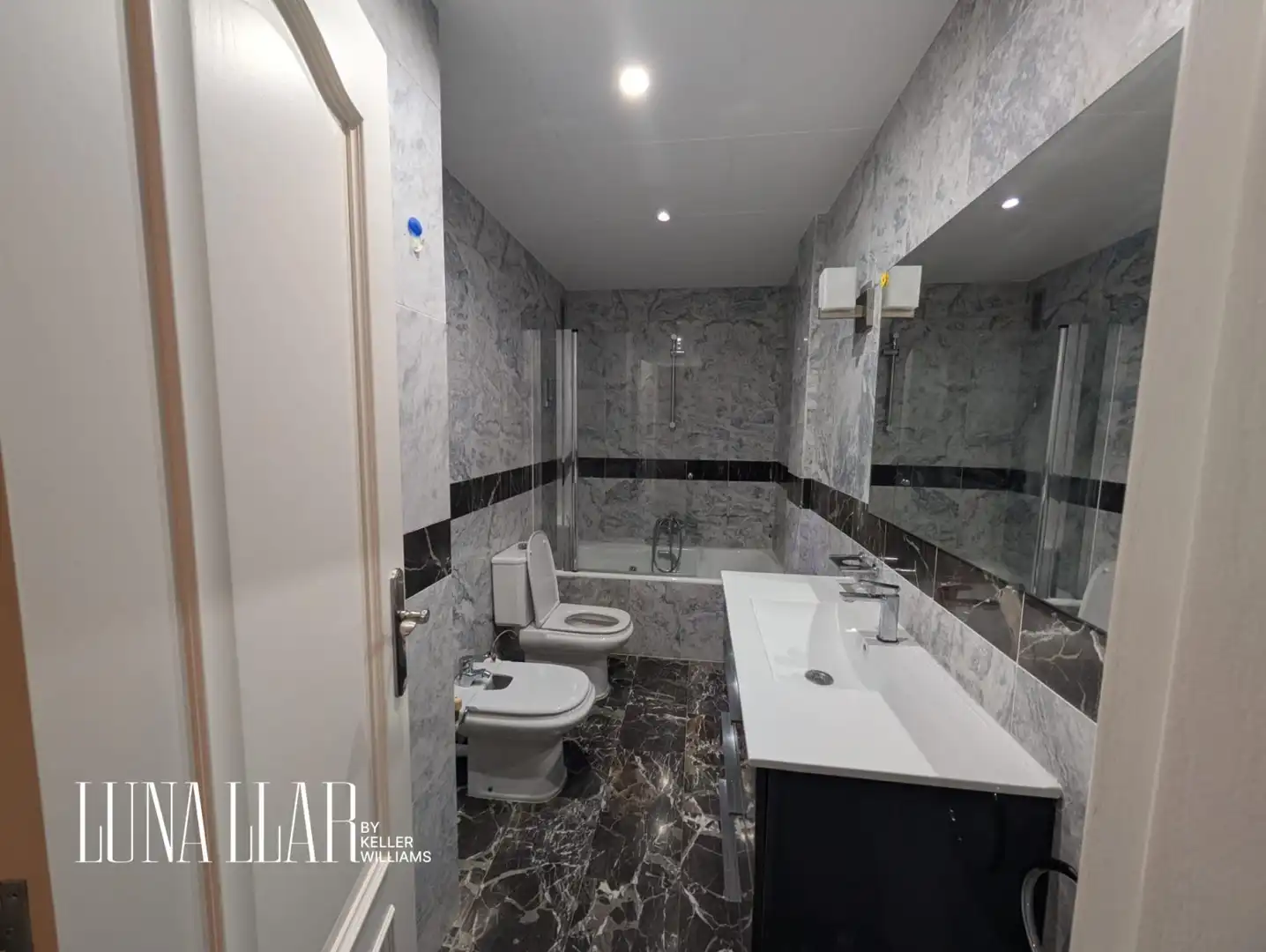 Badezimmer von Wohnung zur Miete in Castelldefels
