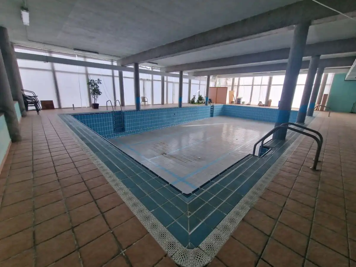Schwimmbecken von Gebäude zum Verkauf in Vallejera de Riofrío