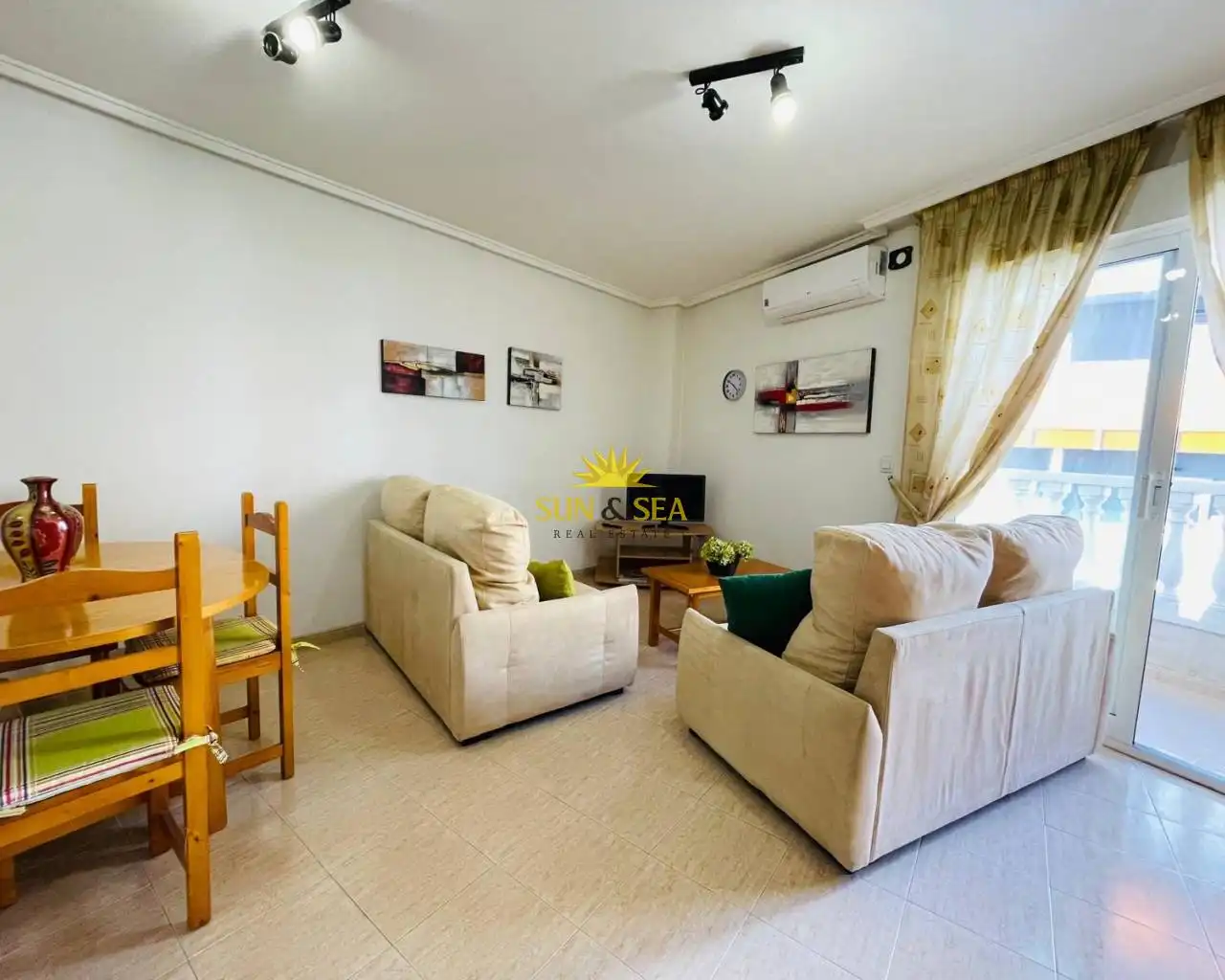 Apartamento de alquiler en Torrevieja con Aire acondicionado, Calefacción y Piscina