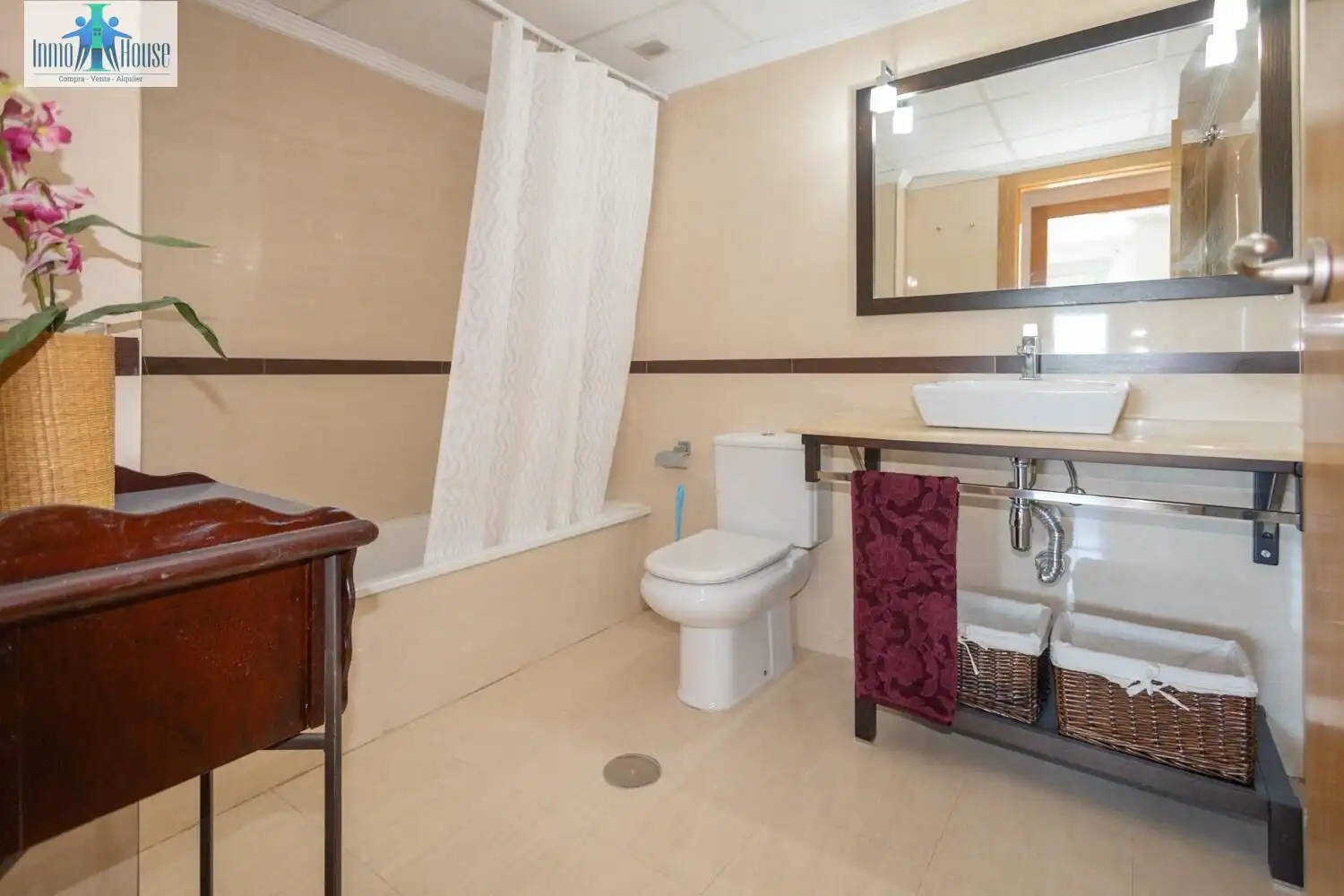 Baño de Piso en venta en Albacete con Aire acondicionado, Calefacción y Trastero