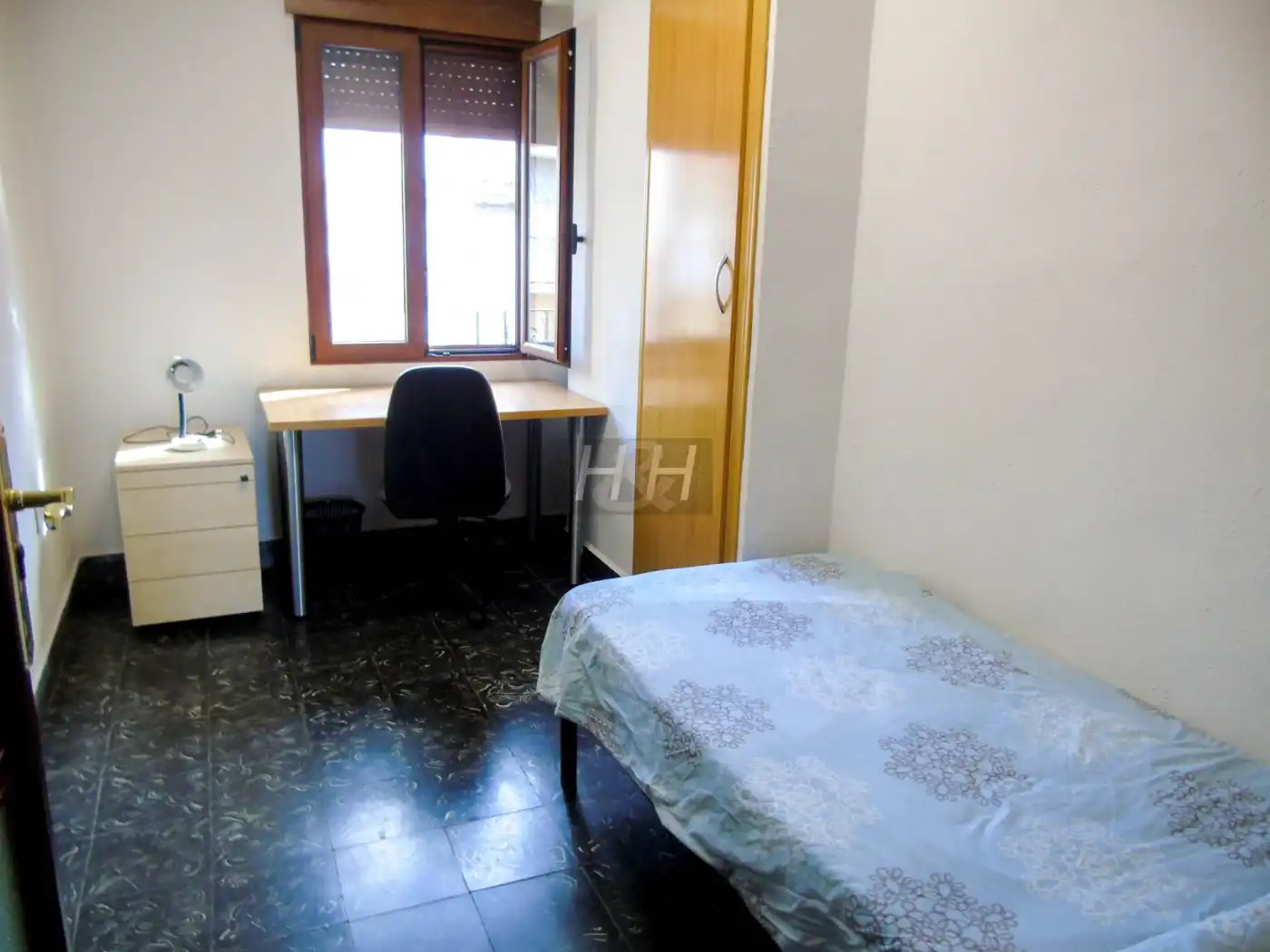 Habitación de Piso de alquiler en Burjassot con Calefacción, Amueblado y Balcón