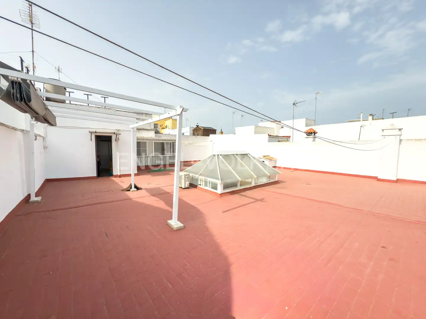 Terrassa de Casa adosada en venda en Puerto Real amb Calefacció