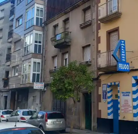 Vista exterior de Edifici en venda en Ourense Capital 
