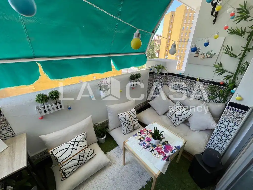 Terraza de Piso en venta en Algeciras con Terraza, Horno y Lavadora