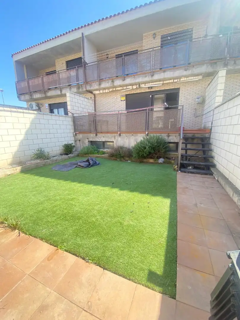 Terraza de Casa adosada en venta en Cintruénigo con Calefacción, Jardín privado y Terraza