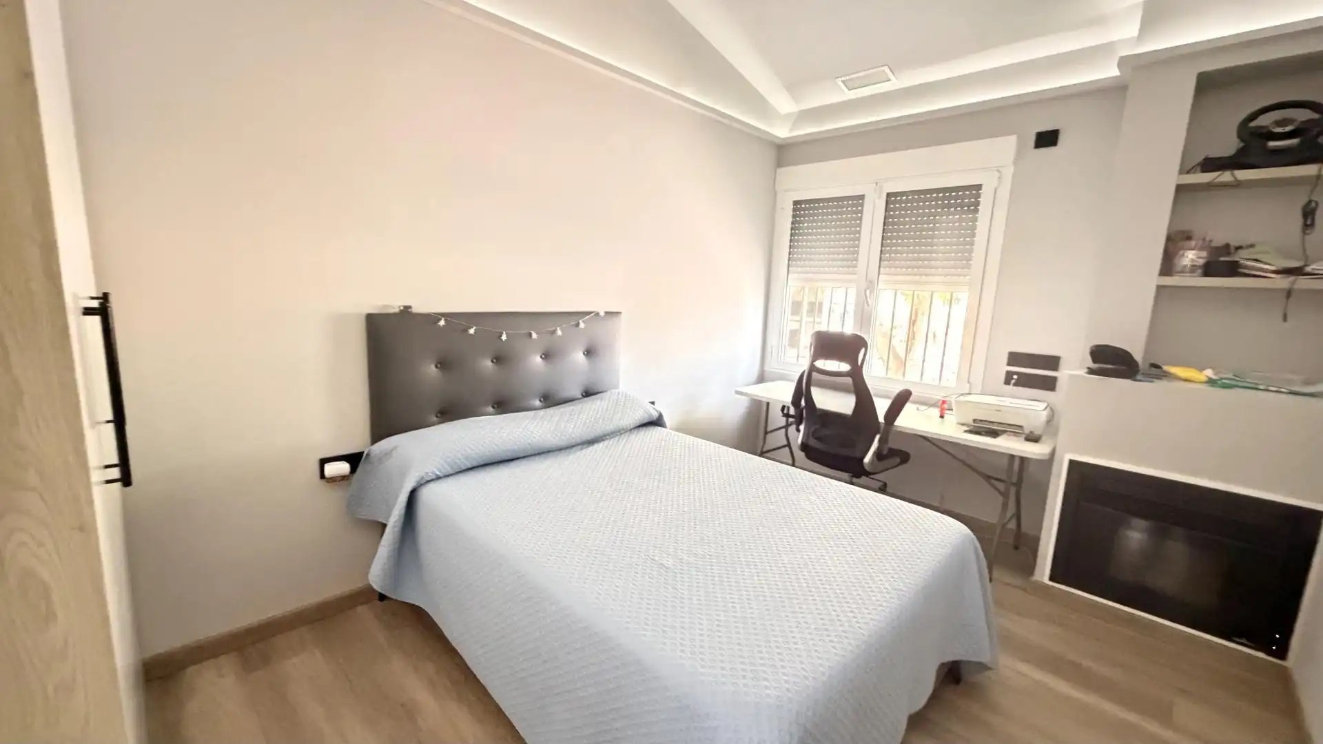 Habitación de Casa o chalet en venta en Elche / Elx con Aire acondicionado, Calefacción y Jardín privado