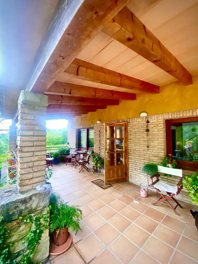 Terrasse von Country house zum Verkauf in Porqueres mit Heizung, Privatgarten und Ofen