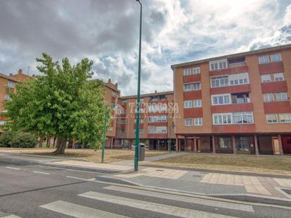 Vista exterior de Pis en venda en Valladolid Capital amb Calefacció i Parquet