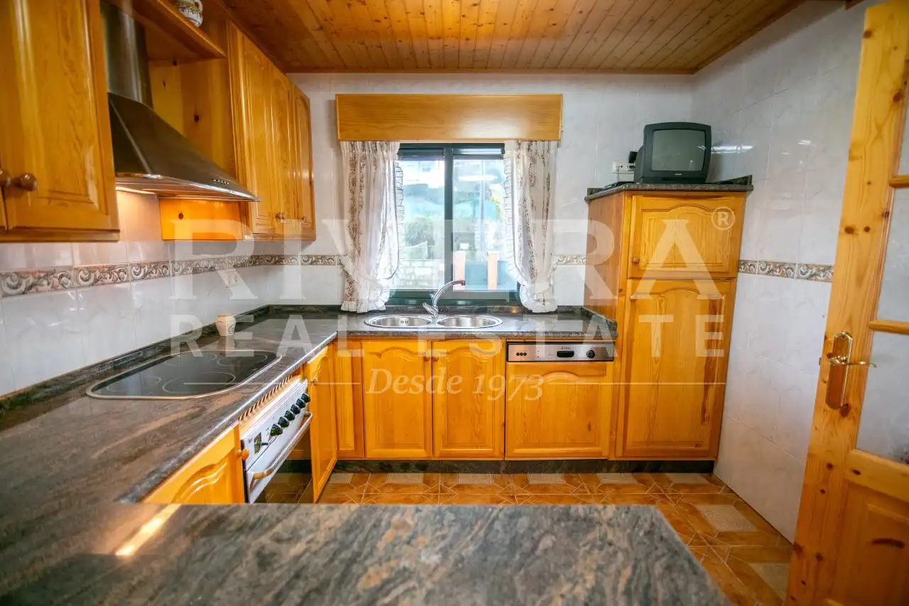 Cocina de Casa o chalet en venta en Redondela con Calefacción, Jardín privado y Terraza