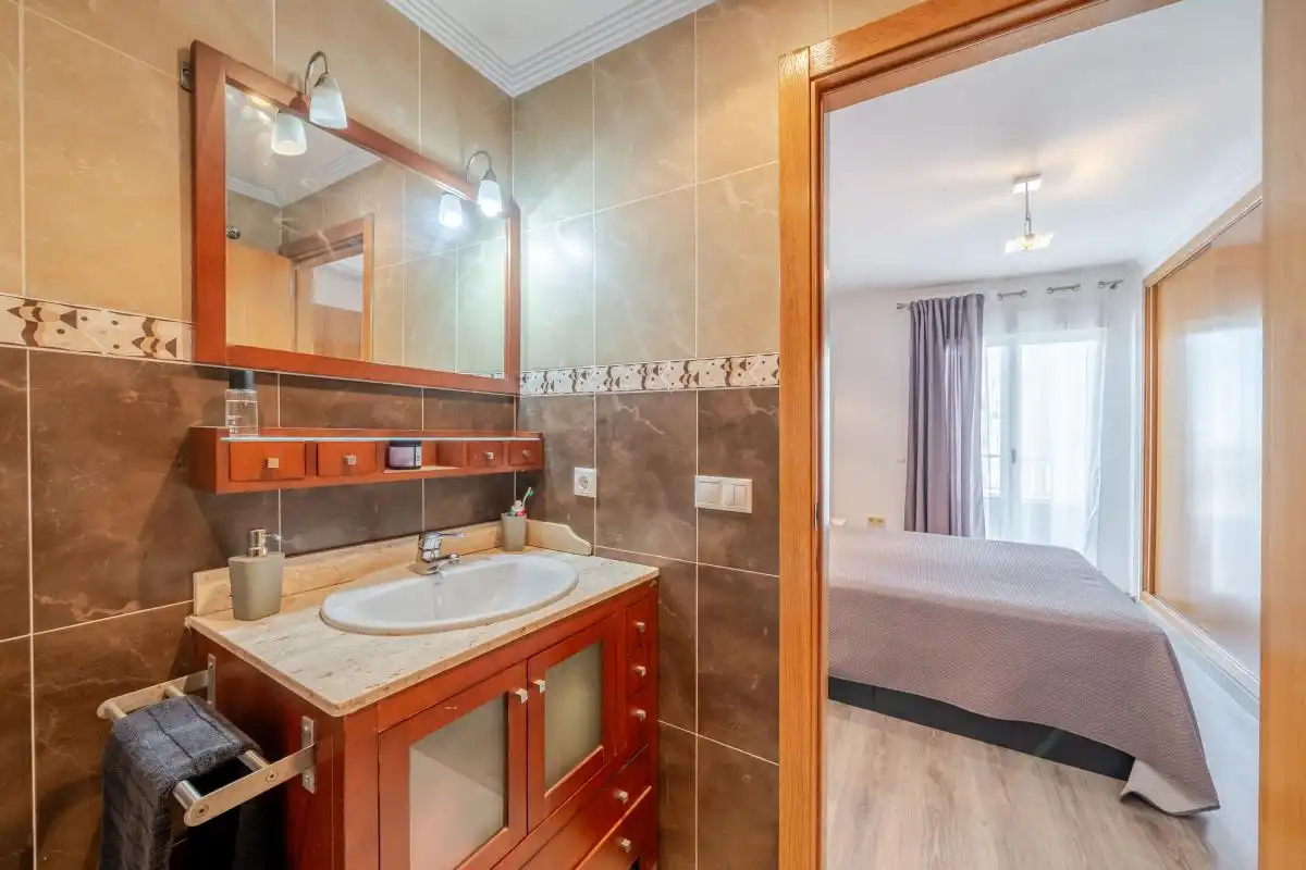 Bathroom of Flat for sale in Dénia  with Air Conditioner, Heating and Storage room