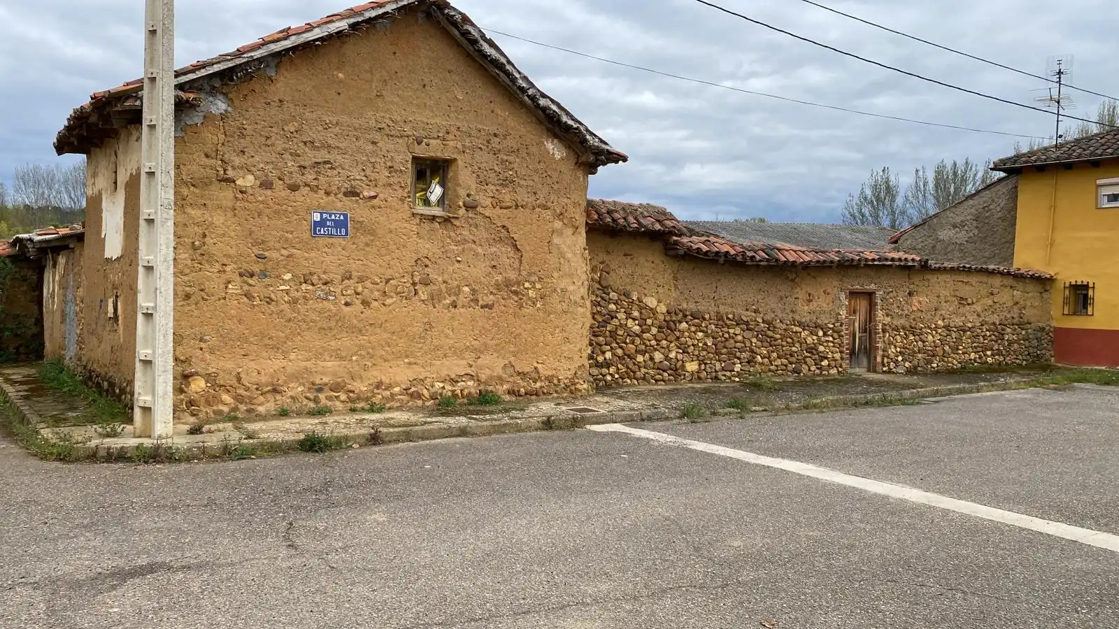 Vista exterior de Terreno industrial en venta en Garrafe de Torío