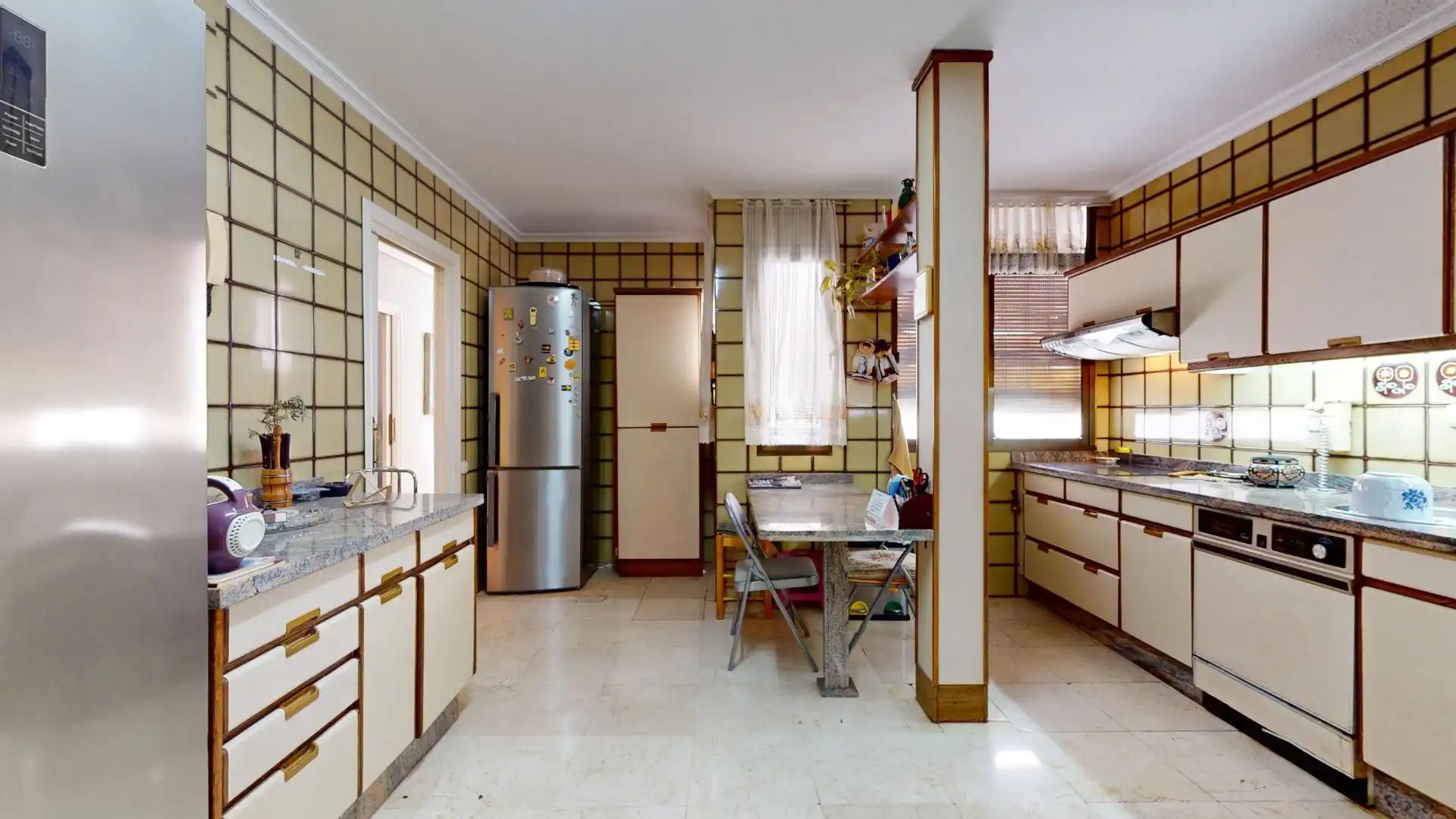 Cocina de Piso en venta en Córdoba con Aire acondicionado, Terraza y Alarma