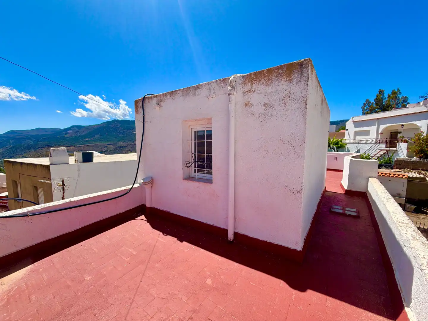 Vista exterior de Casa o xalet en venda en Canjáyar amb Aire condicionat, Terrassa i Traster