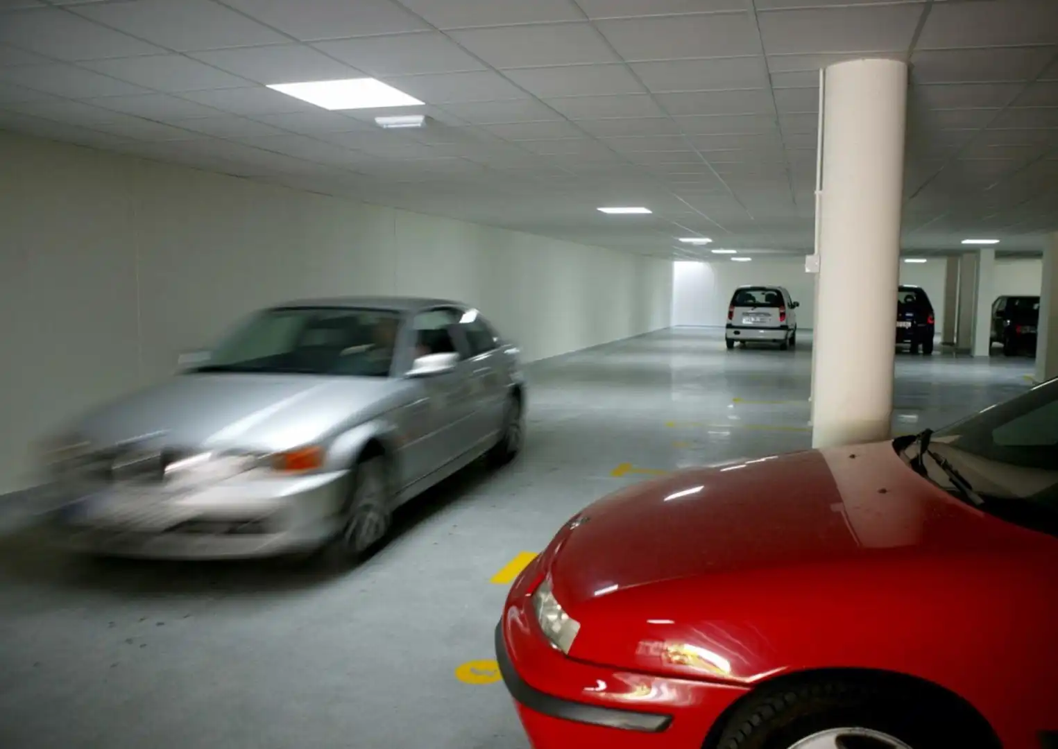 Parking de Apartamento de alquiler en L'Alfàs del Pi con Aire acondicionado, Terraza y Amueblado