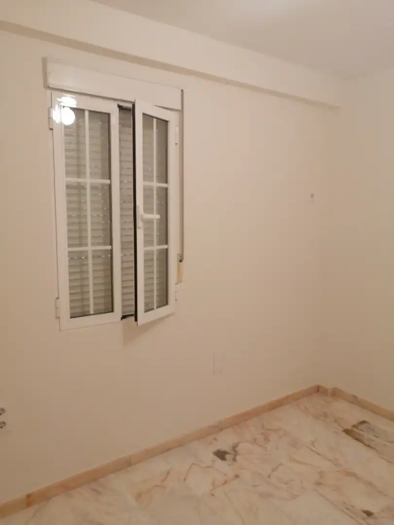 Bedroom of Flat for sale in Sevilla  with Air Conditioner, Furnished and Oven