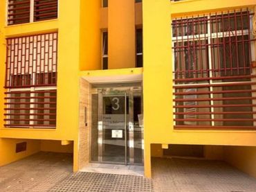 Appartamento con balcone in vendita a Plaza de las Salinas 3