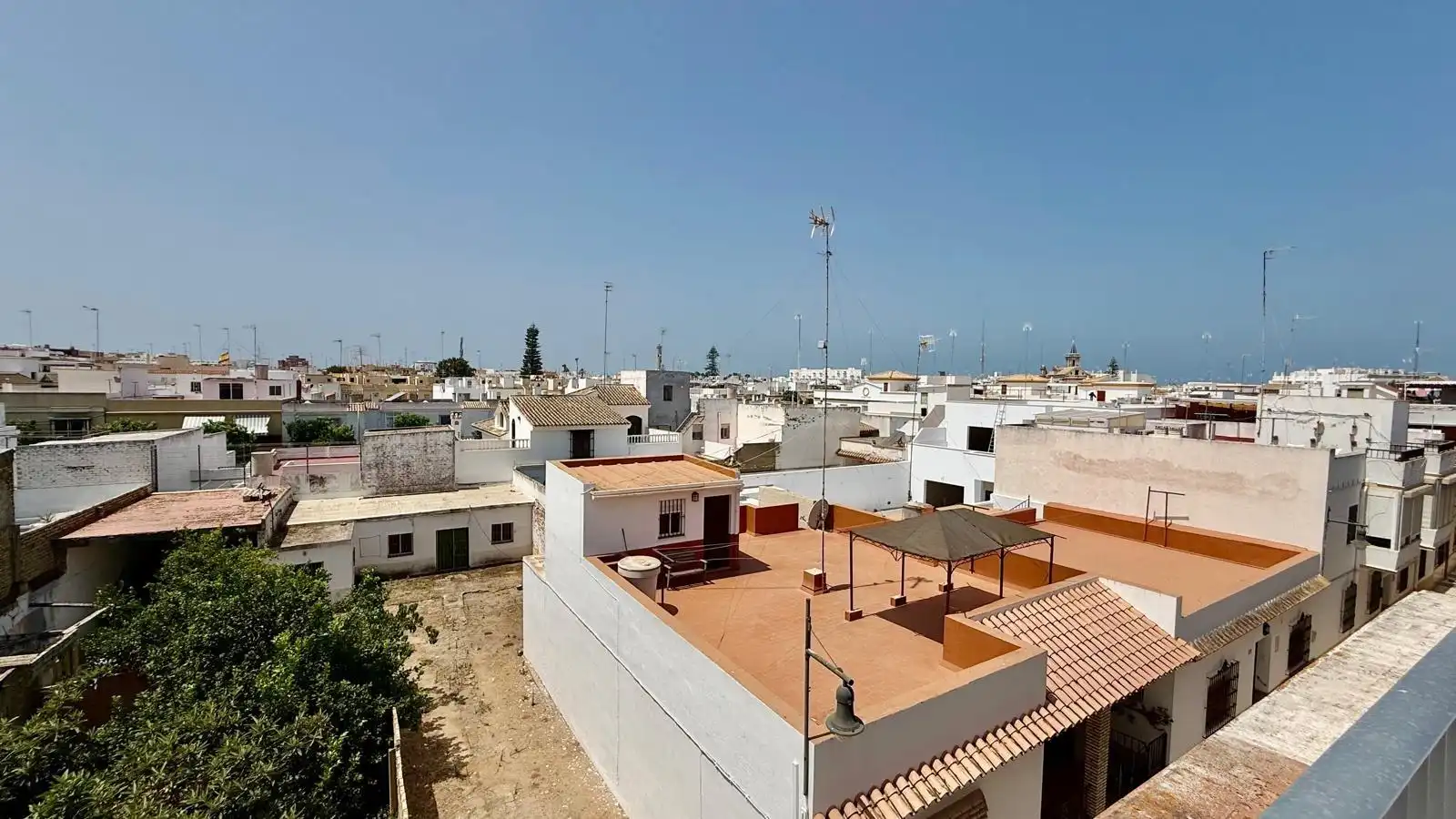Exterior view of Detached homes for sale in Chipiona  with Terrace