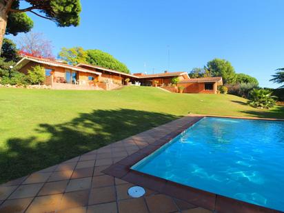 Piscina de Casa o xalet en venda en Sant Andreu de Llavaneres