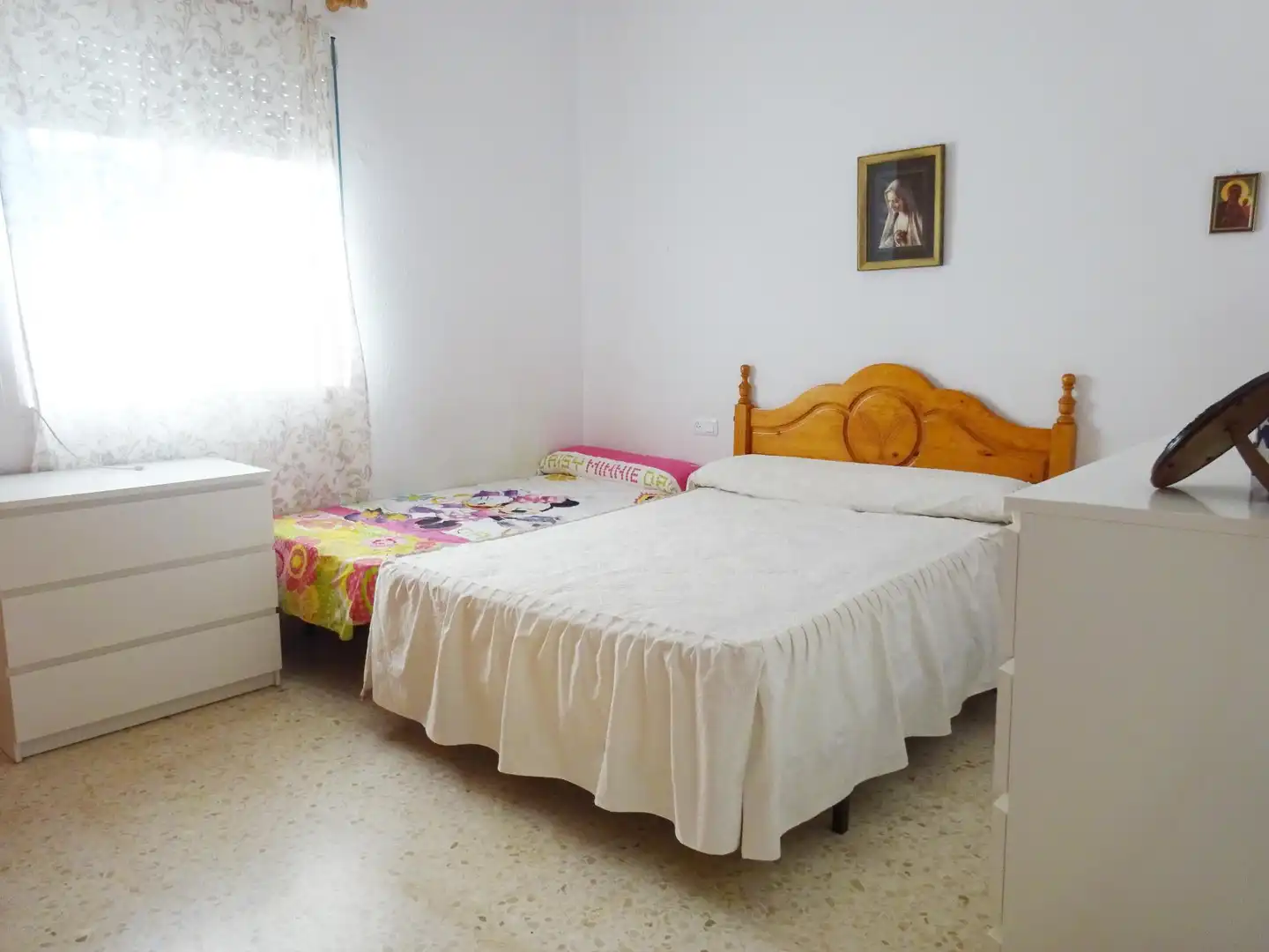 Bedroom of Houses for sale in Sanlúcar la Mayor  with Air Conditioner, Private garden and Storage room