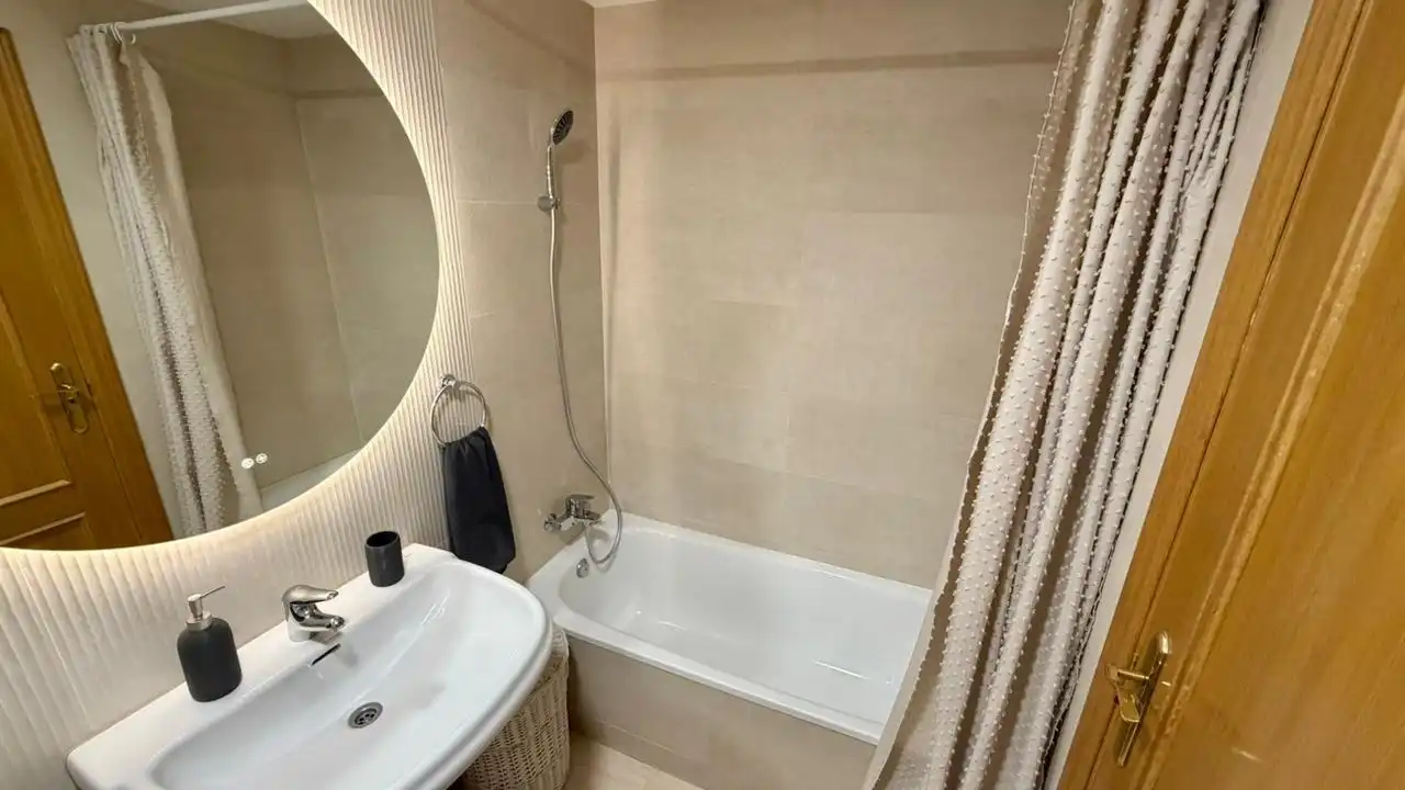 Bathroom of Apartments for rent in Villajoyosa / La Vila Joiosa  with Heating
