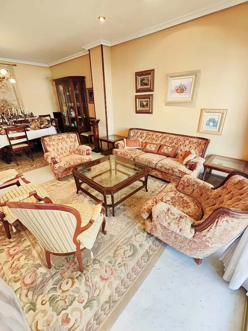 Living room of Flat for sale in Sevilla  with Air Conditioner, Terrace and Community pool