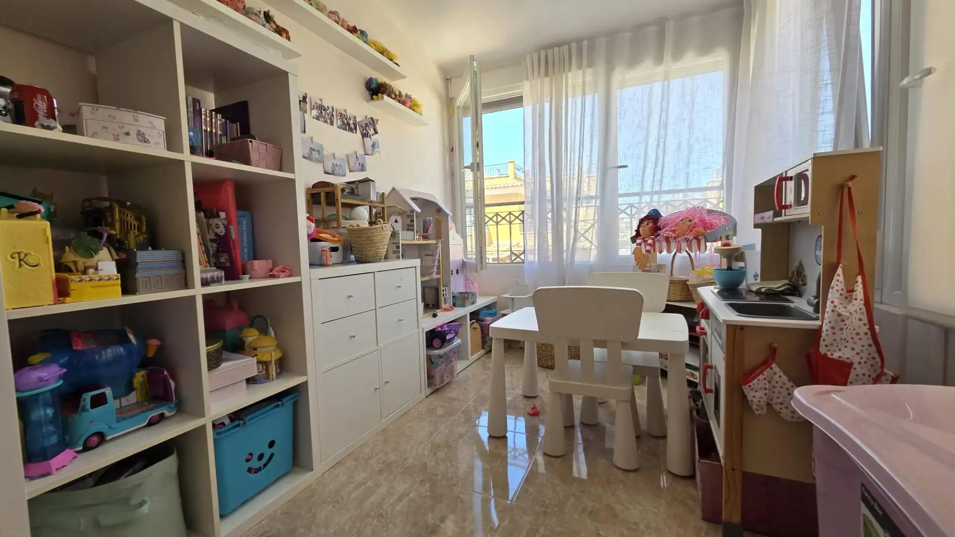 Dormitori de Casa adosada en venda en Torrevieja amb Aire condicionat, Jardí privat i Terrassa
