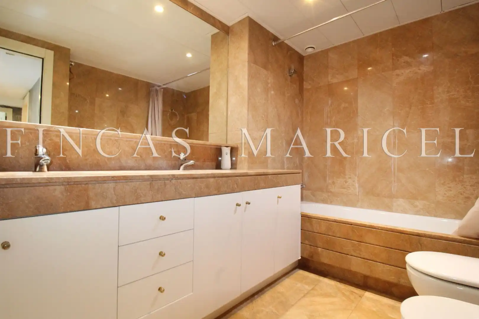 Baño de Ático en venta en Sitges con Aire acondicionado, Calefacción y Terraza