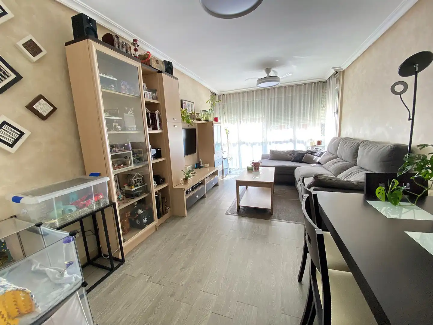 Living room of Flat for sale in Parla  with Heating, Private garden and Furnished