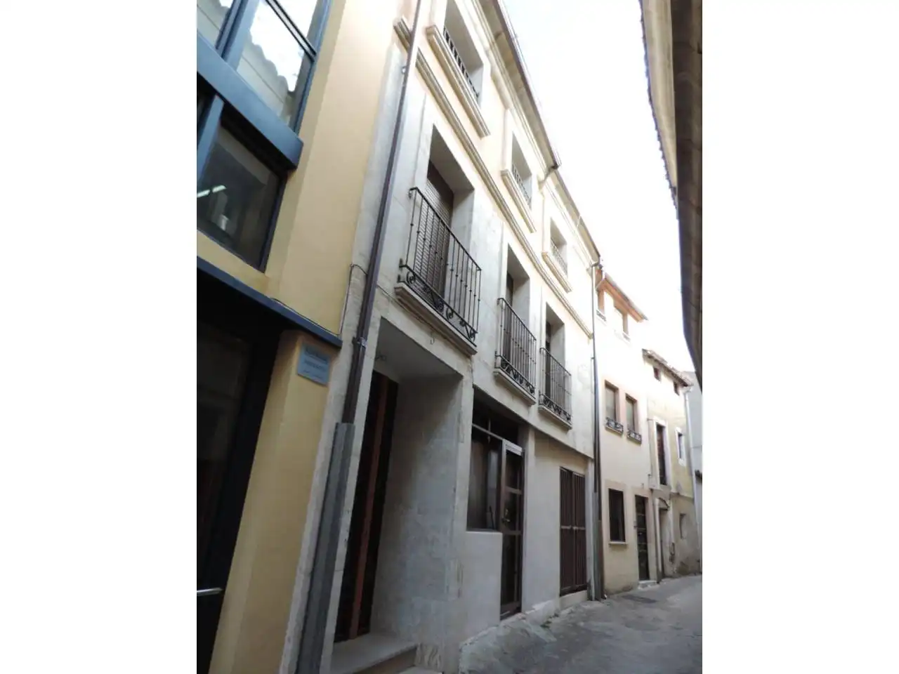 Local comercial en venda a Calle MEDINA
