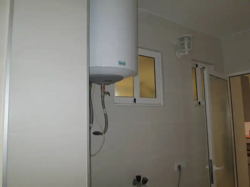 Badezimmer von Wohnung zur Miete in Elche / Elx mit Klimaanlage, Möbliert und Balkon