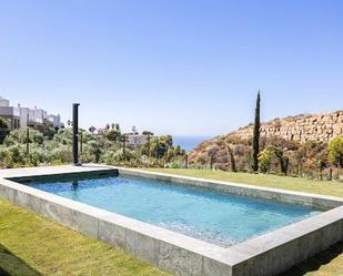 Swimming pool of Flat for sale in Mijas  with Air Conditioner, Heating and Private garden