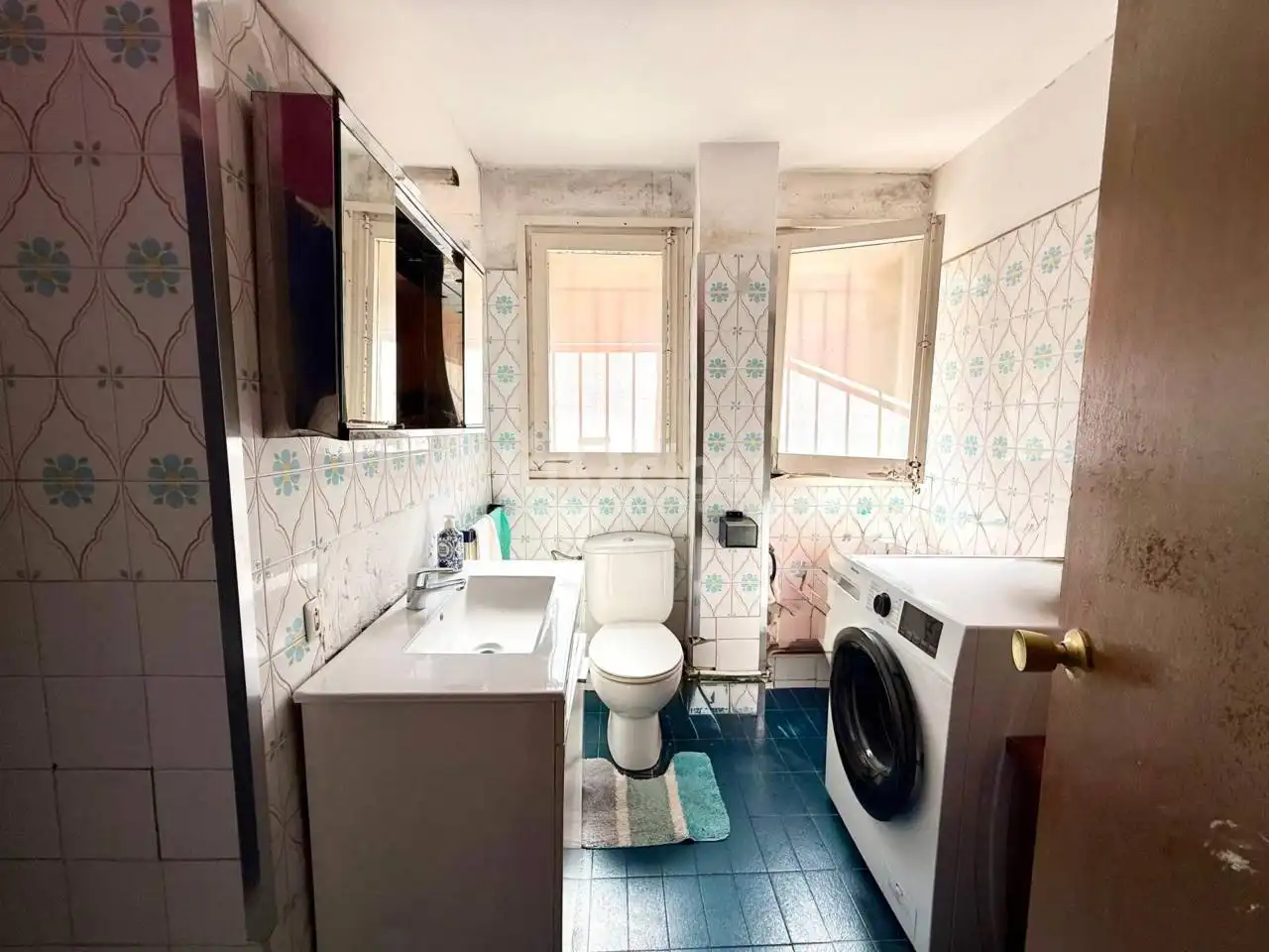 Bathroom of Flat for sale in Vic