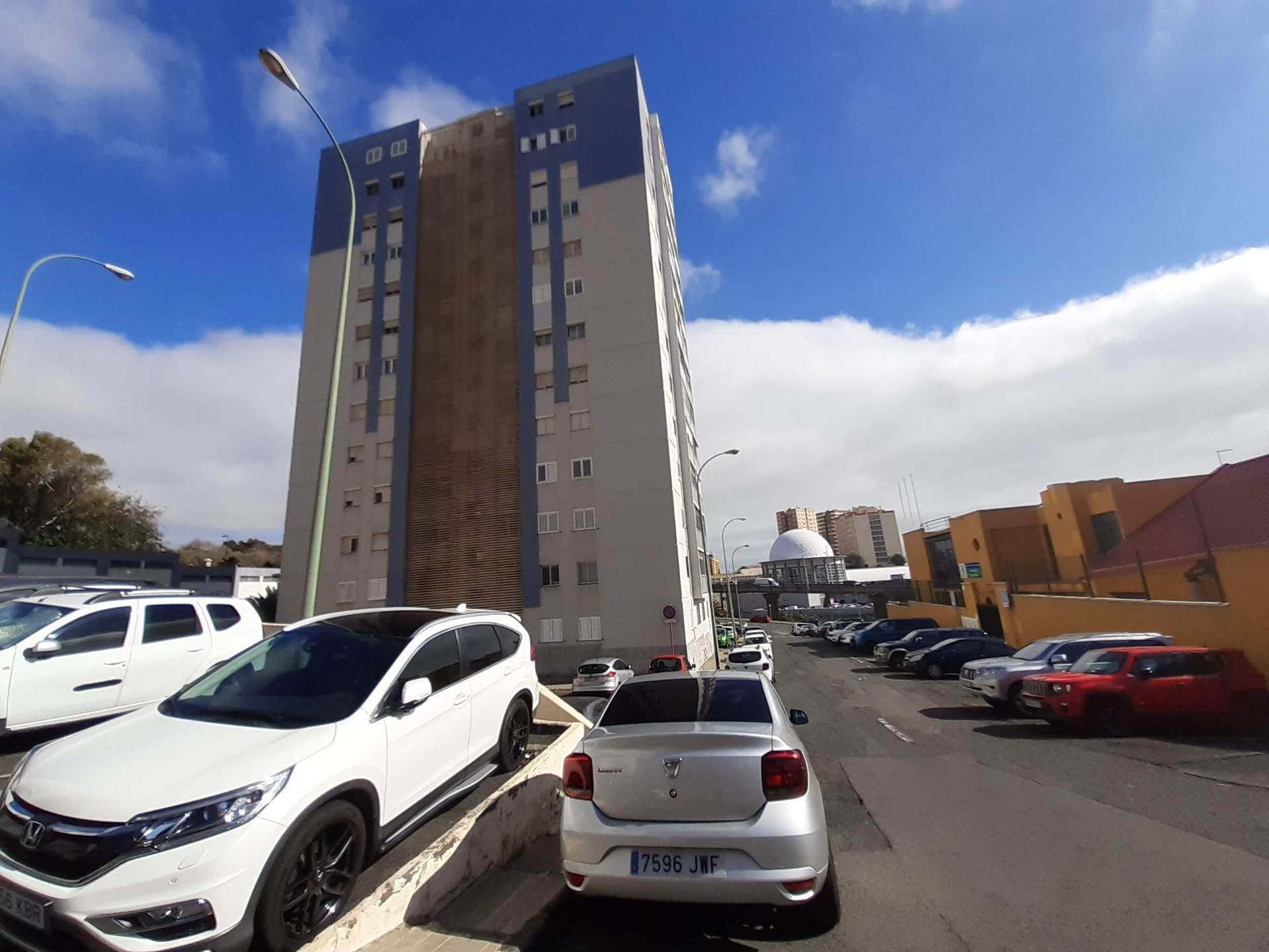 Vista exterior de Piso en venta en Las Palmas de Gran Canaria con Balcón