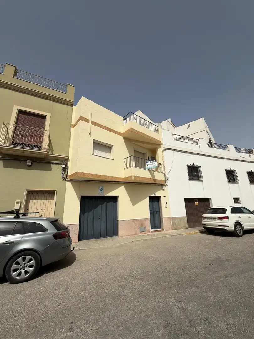 Vista exterior de Casa o xalet en venda en Morón de la Frontera